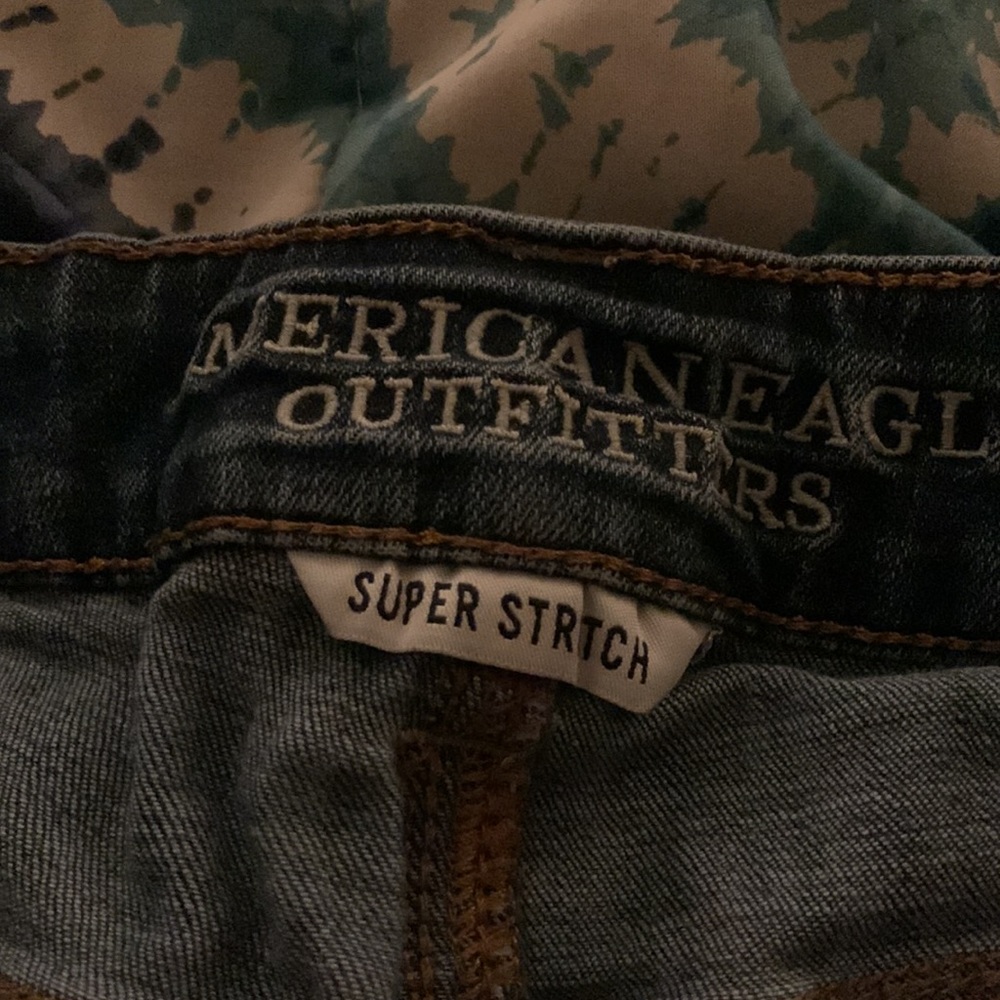 AE Denim Shortie - Picture 3 of 4